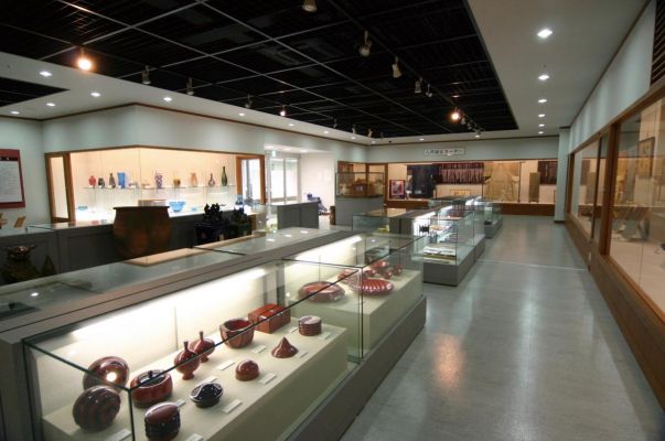 “Traditional Craft Experience Program”, Naha City Traditional Arts and Crafts Center
