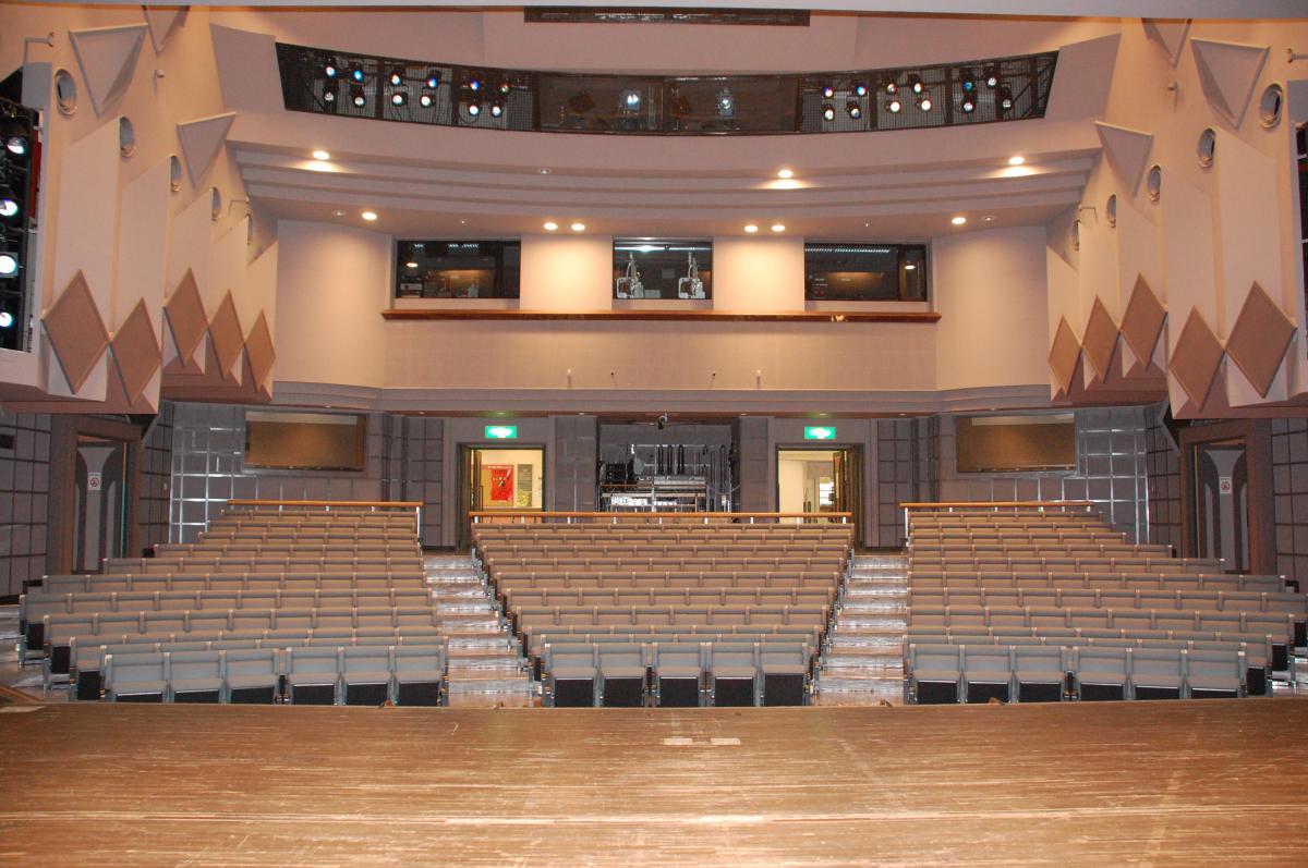 Okinawa Civic Theater Ashibina
