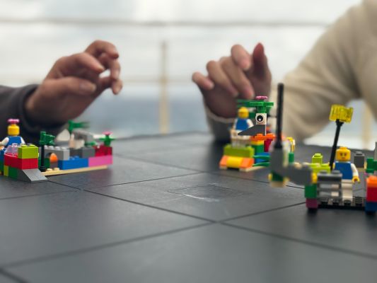 琉球新報開発「LEGO® SERIOUS PLAY ®メソッドと教材を活用したワークショップ」