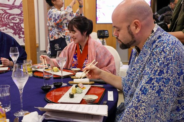 首里城：現代版王朝うとぅいむち（おもてなし）ディナー