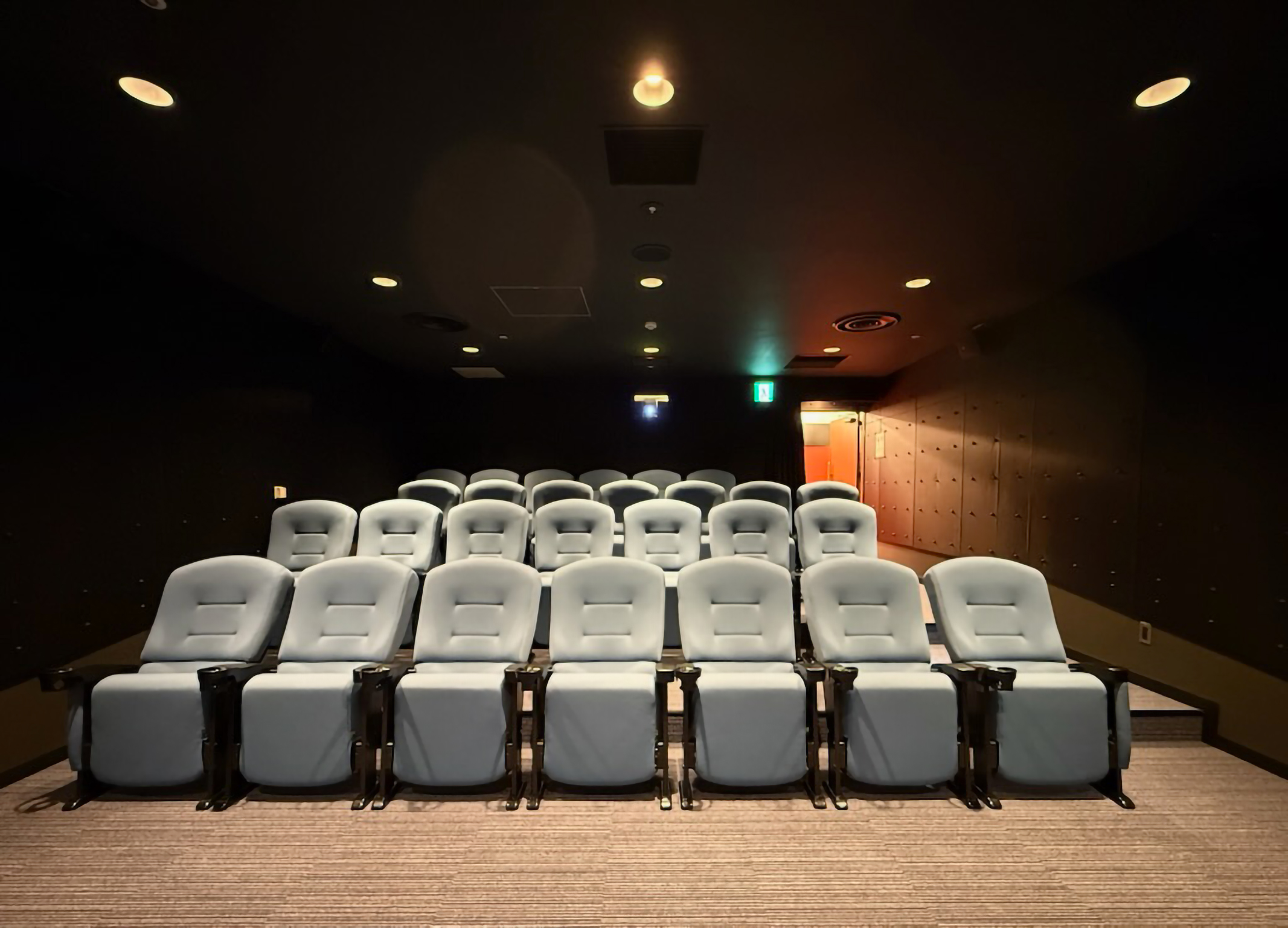 ファミンチュシアター