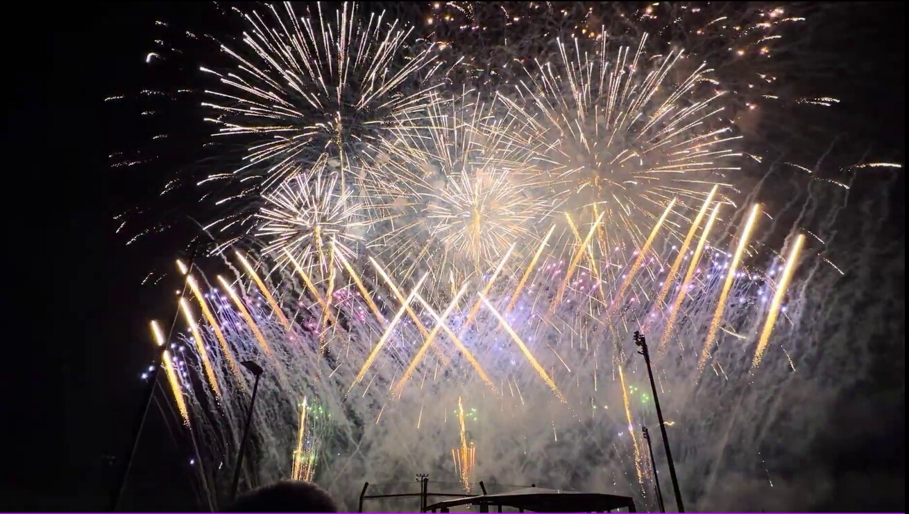 有限会社沖縄花火/打ち揚げ花火、仕掛け花火、音楽花火
